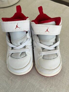Nike Air Jordan White & Red Kids Boys/Girls Size US 4C DM1687-102